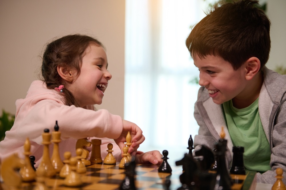 8 Fun & Effective Leadership Games for Kids